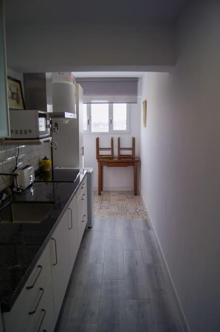 Roch - Stylish Apartment Near Metro เซบีญา ภายนอก รูปภาพ